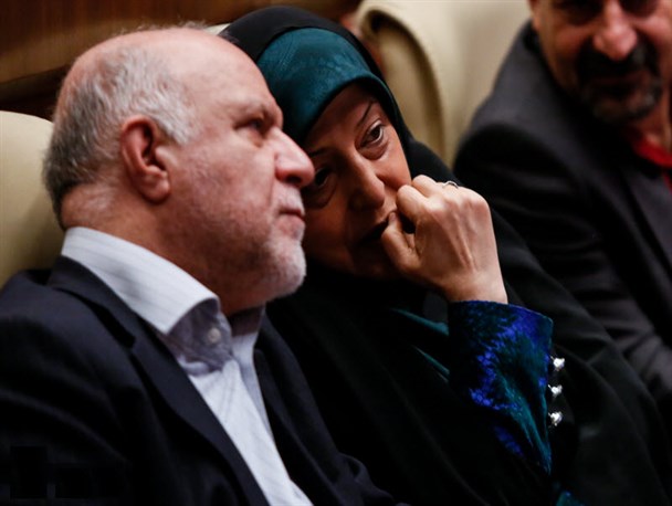 ماجرای بنزین هایی که 4 سال آلوده بودند و یک شبه سالم شدند/ وزیر نفت؛ اولین مشتری خرید بنزین تولید داخل