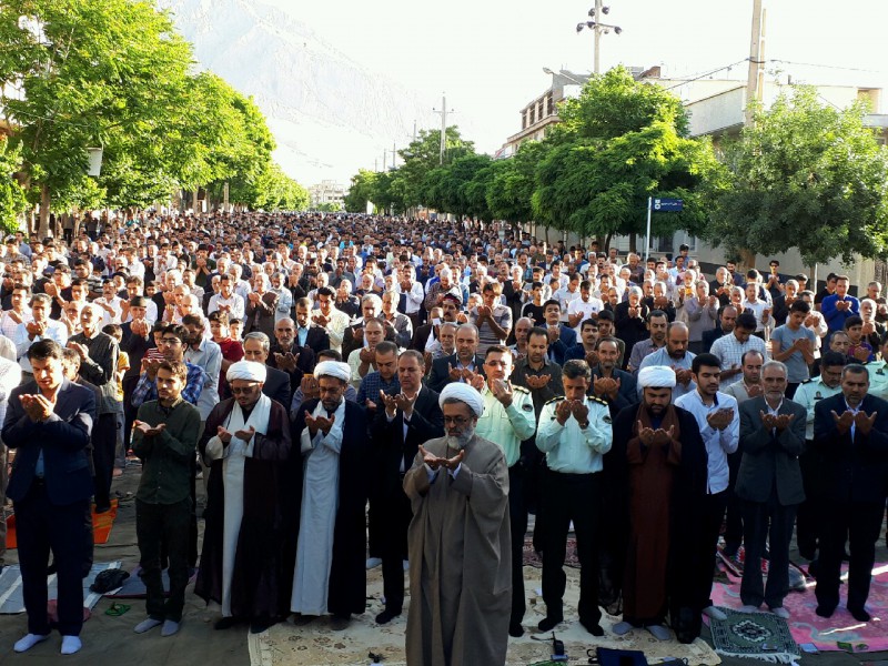 نماز عید سعید فطر در هرسین به امامت حجت الاسلام اجرایی اقامه شد 