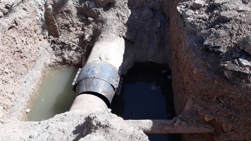 شکستگی لوله اصلی انتقال آب کشاورزی به مزارع جنوب شهر هرسین