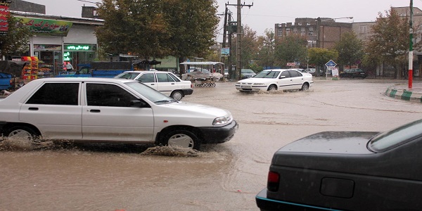 تصاویری از بارش باران و آبگرفتگی معابر در هرسین