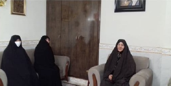 تجلیل ازمقام مادران و همسران شهدا در هرسین 