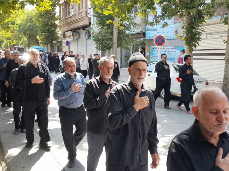 راهپیمایی جاماندگان اربعین حسینی در هرسین+تصویر