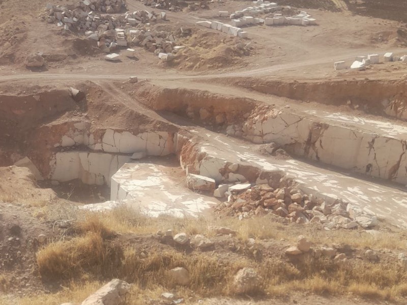 کوه خواران به جان زرین کوه افتادند کوه خواران به جان زرین کوه افتادند