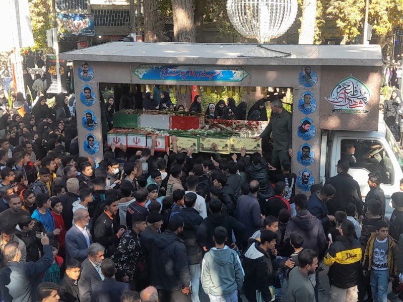 تشییع پیکر7شهید گمنلم دوران دفاع مقدس+عکس و فیلم