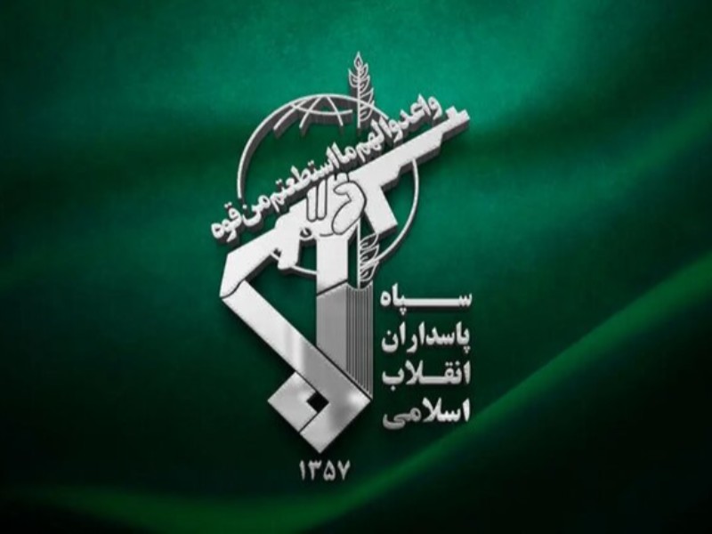 به‌همراه ارتش دست بر ماشه آماده پاسخ به دشمن هستیم