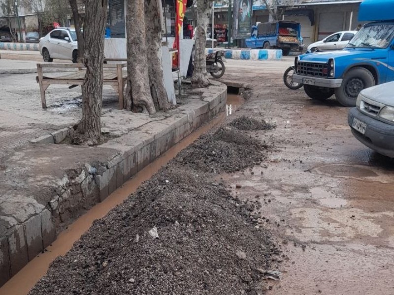 در صورت مساعد بودن هوا تمام معابر هرسین پاکسازی می شود