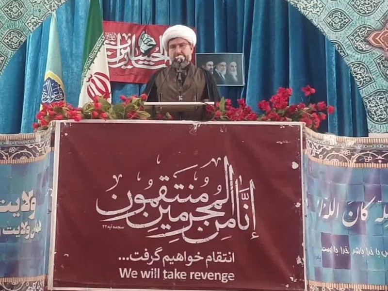 در کشوری که درگیر مشکلات اقتصادی است اختلاس و احتکار توجیه ندارد/ هدف عمده شیطان بزرگ تجزیه ایران است